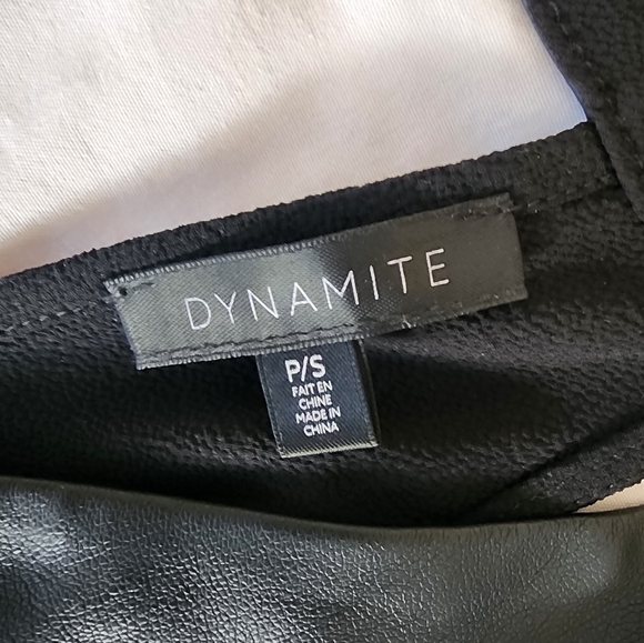 Dressy halter top from Dynamitebwith faux leather trim S - Picture 2 of 3